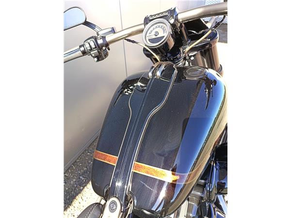 2017 CVO Pro Street Breakout