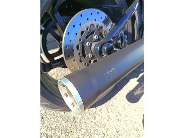 2017 CVO Pro Street Breakout
