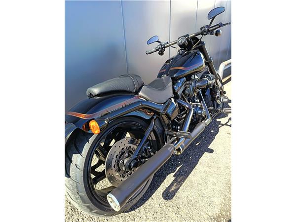 2017 CVO Pro Street Breakout