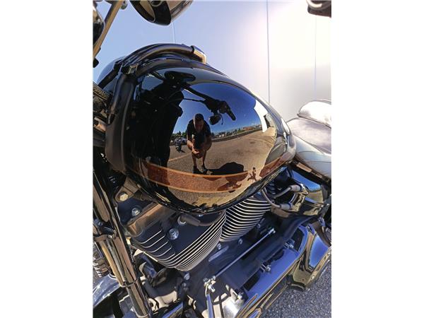 2017 CVO Pro Street Breakout