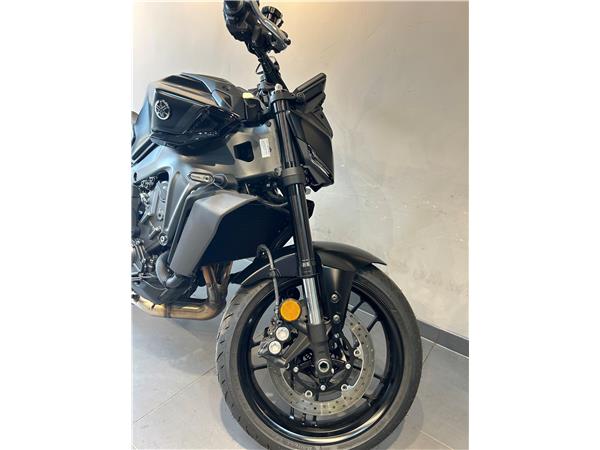 YAMAHA MT-09 Y-AMT(YAMAHA AUTOMATED MANUAL TRANSMISSION)