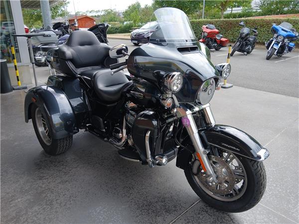 2018 HARLEY-DAVIDSON TRI GLIDE