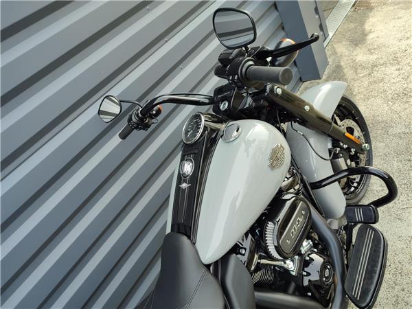 2024 HARLEY-DAVIDSON ROAD KING