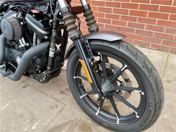 2017 HARLEY-DAVIDSON SPORTSTER XL883N IRON