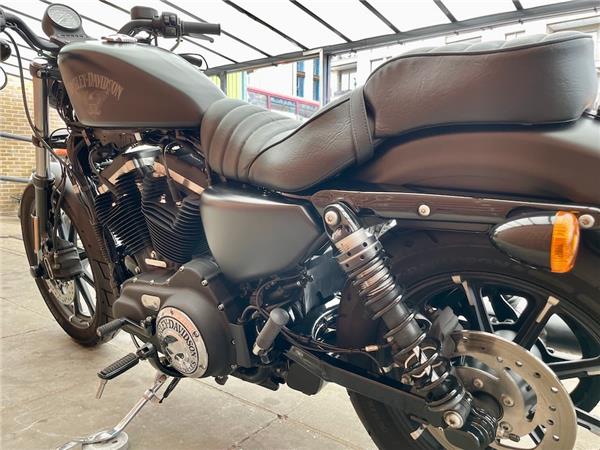 2017 HARLEY-DAVIDSON SPORTSTER XL883N IRON