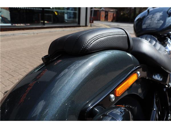 2025 HARLEY-DAVIDSON SOFTAIL FXBB STREET BOB