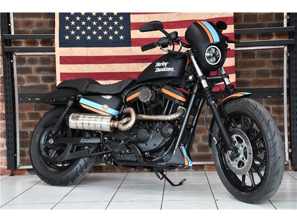 2011 HARLEY-DAVIDSON SPORTSTER XL883R ROADSTER