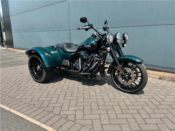 2025 Harley-Davidson Freewheeler