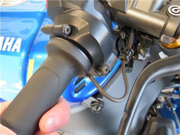 YAMAHA XSR900 