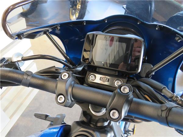 YAMAHA XSR900 