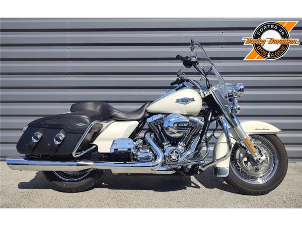 2014 HARLEY-DAVIDSON ROAD KING