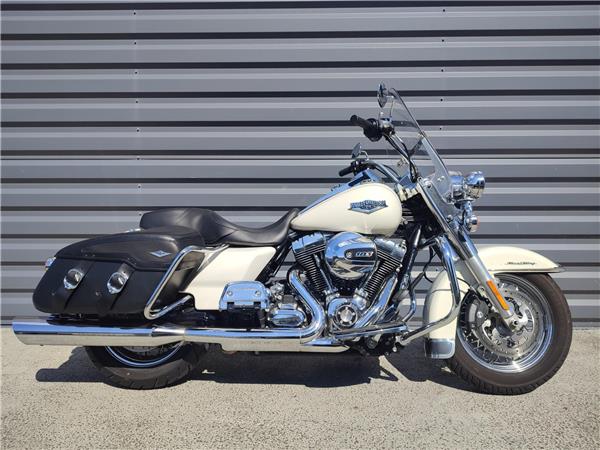 2014 HARLEY-DAVIDSON ROAD KING