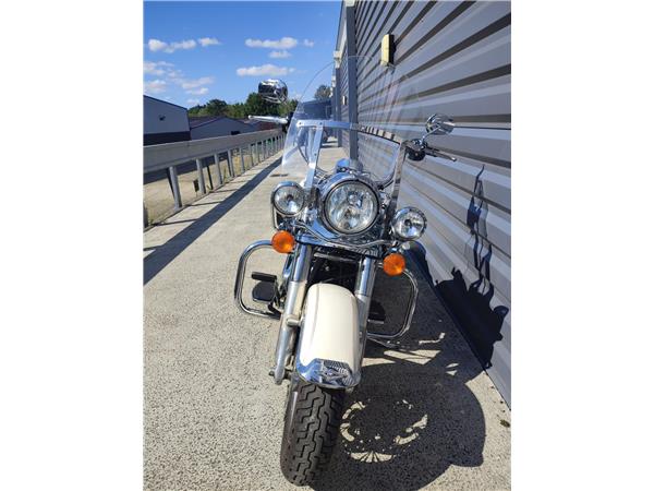 2014 HARLEY-DAVIDSON ROAD KING