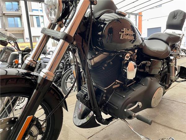 2016 HARLEY-DAVIDSON DYNA FXDB STREET BOB