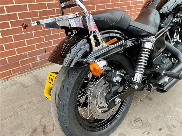 2016 HARLEY-DAVIDSON DYNA FXDB STREET BOB