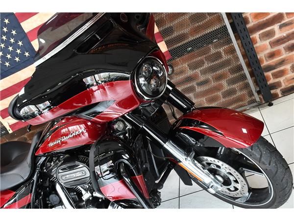 2017 HARLEY-DAVIDSON CVO FLHXSE STREET GLIDE