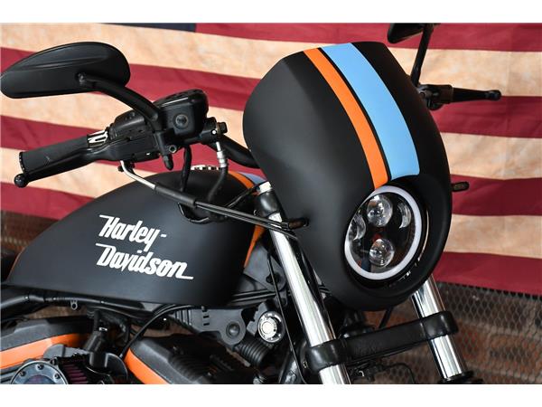 2011 HARLEY-DAVIDSON SPORTSTER XL883R ROADSTER