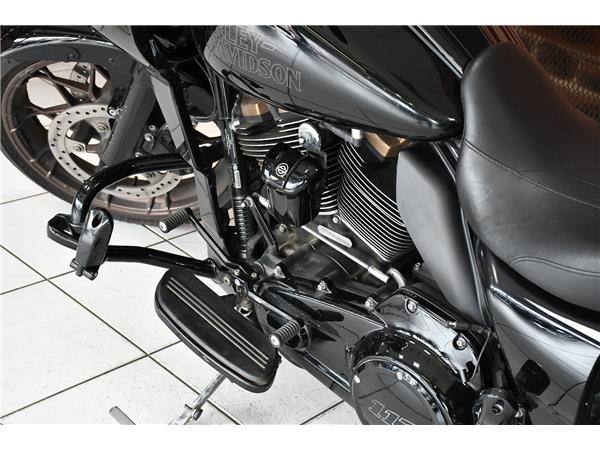 2022 HARLEY-DAVIDSON FLTRXST ROAD GLIDE ST 