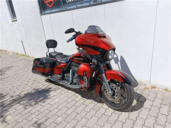 2017 CVO Street Glide