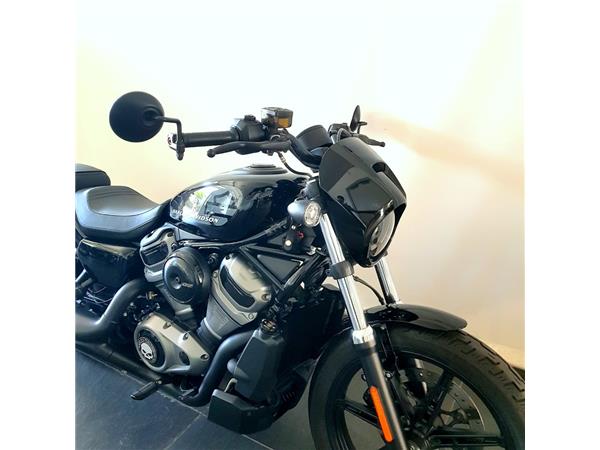 HARLEY-DAVIDSON NIGHTSTER
