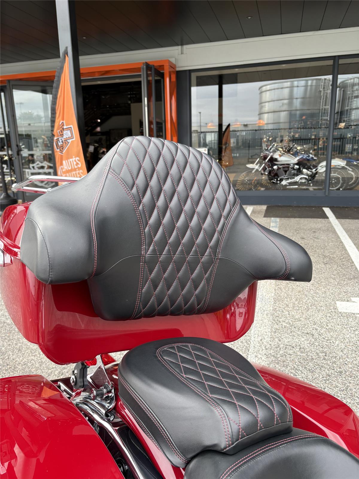 2021 HARLEY-DAVIDSON ROAD KING