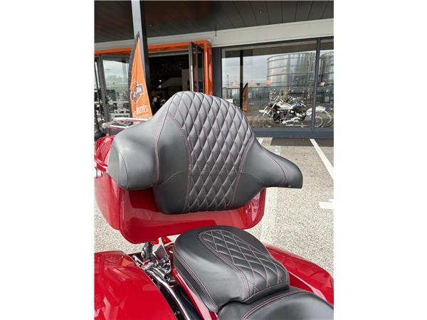 2021 HARLEY-DAVIDSON ROAD KING