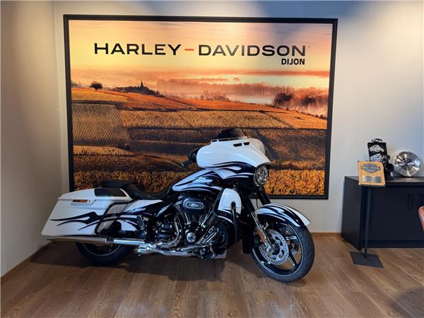 2016 HARLEY-DAVIDSON STREET GLIDE CVO