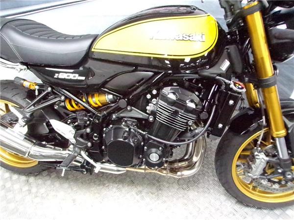 2025 Kawasaki Z900 RS SE