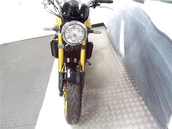 2025 Kawasaki Z900 RS SE