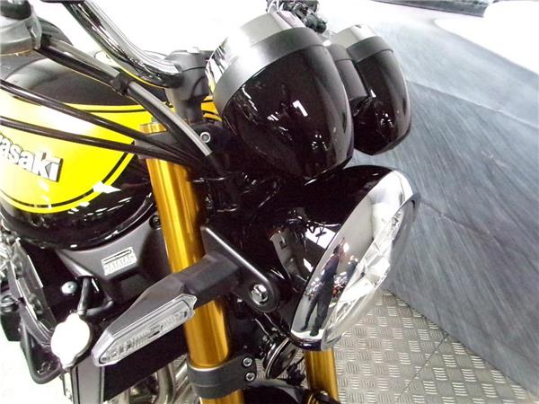 2025 Kawasaki Z900 RS SE