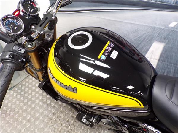 2025 Kawasaki Z900 RS SE