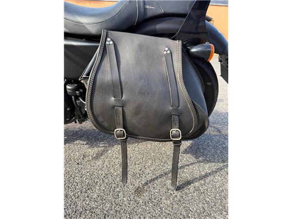 Harley-Davidson Sportster XL883N - 883 Iron