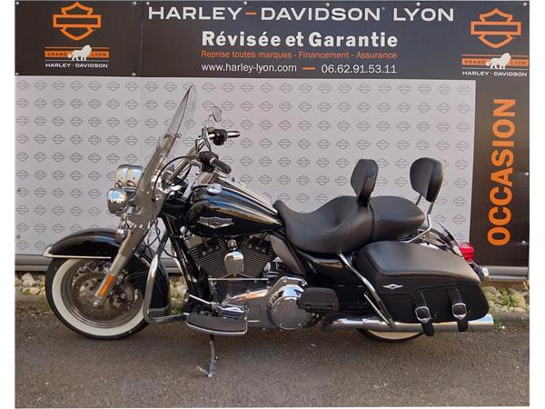 2015 HARLEY-DAVIDSON ROAD KING