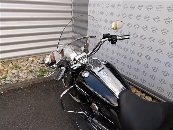 2015 HARLEY-DAVIDSON ROAD KING