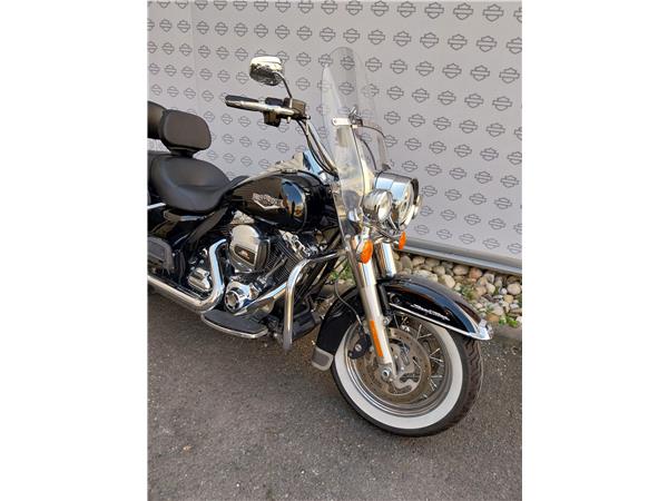 2015 HARLEY-DAVIDSON ROAD KING