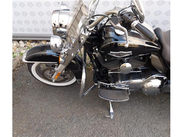 2015 HARLEY-DAVIDSON ROAD KING