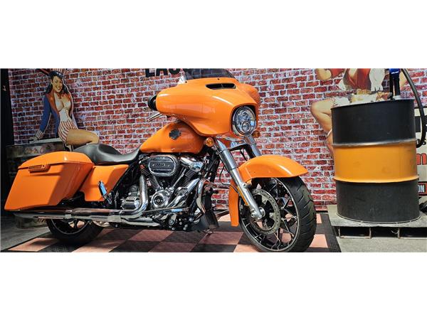 2025 harley-davidson FLHXS Street Glide 114