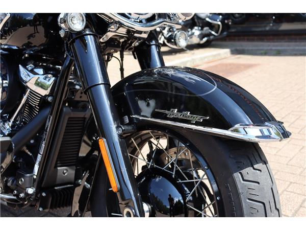2025 HARLEY-DAVIDSON SOFTAIL FLHC HERITAGE CLASSIC