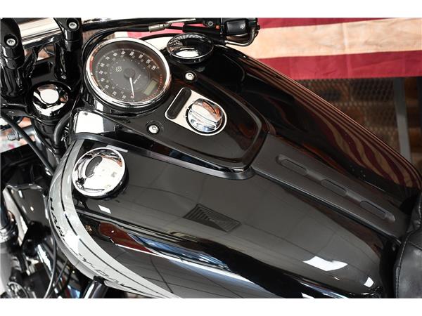 2015 HARLEY-DAVIDSON DYNA FXDF FAT BOB