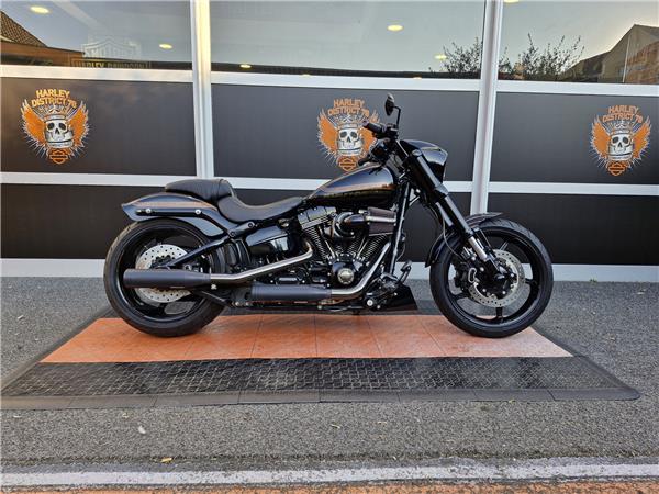 2016 HARLEY-DAVIDSON BREAKOUT