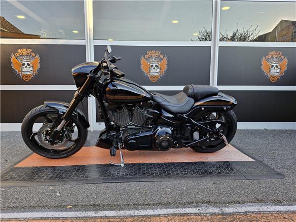 2016 HARLEY-DAVIDSON BREAKOUT