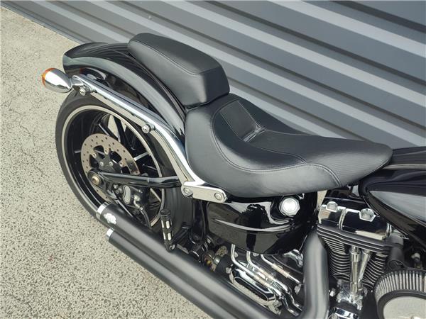 2014 HARLEY-DAVIDSON BREAKOUT