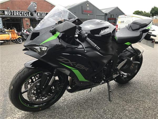 2025 Kawasaki Ninja ZX-6R