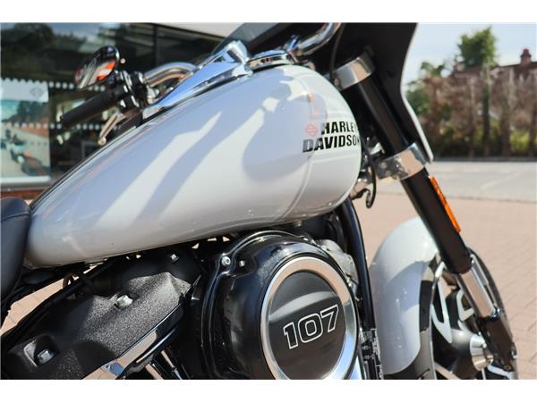 2021 HARLEY-DAVIDSON SOFTAIL FLSB SPORT GLIDE