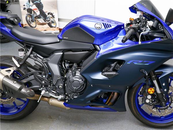 2023 Yamaha R7