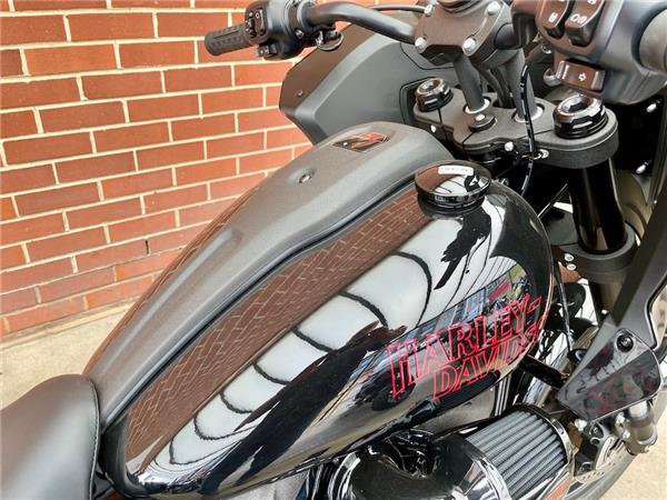 2025 HARLEY-DAVIDSON LOW RIDER ST