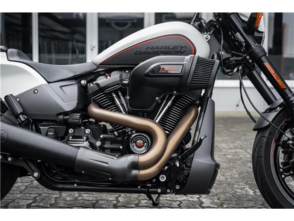 Harley-Davidson Kiel FXDRS 114 CUI - KESSTECH - SEITLICHER KZH