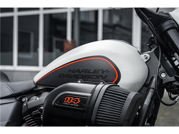 Harley-Davidson Kiel FXDRS 114 CUI - KESSTECH - SEITLICHER KZH