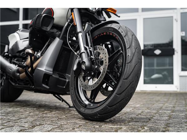 Harley-Davidson Kiel FXDRS 114 CUI - KESSTECH - SEITLICHER KZH