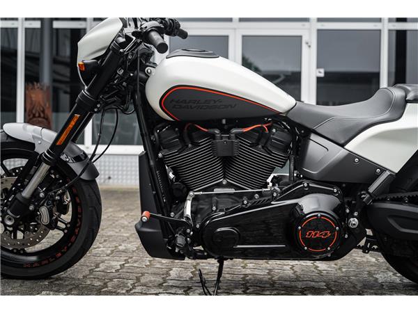 Harley-Davidson Kiel FXDRS 114 CUI - KESSTECH - SEITLICHER KZH
